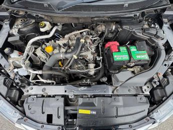 Nissan Qashqai 1.2 DIG-T N-Connecta XTRON Euro 6 (s/s) 5dr