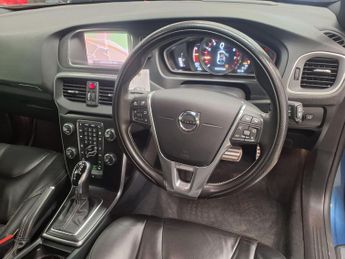 Volvo V40 1.5 T2 R-Design Pro Auto Euro 6 (s/s) 5dr