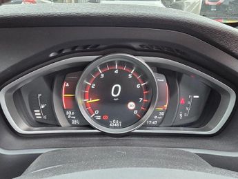Volvo V40 1.5 T2 R-Design Pro Auto Euro 6 (s/s) 5dr