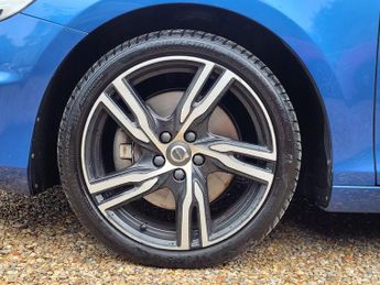 Volvo V40 1.5 T2 R-Design Pro Auto Euro 6 (s/s) 5dr