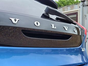 Volvo V40 1.5 T2 R-Design Pro Auto Euro 6 (s/s) 5dr