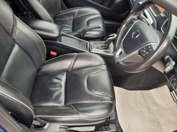 Volvo V40 1.5 T2 R-Design Pro Auto Euro 6 (s/s) 5dr