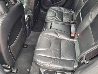 Volvo V40 1.5 T2 R-Design Pro Auto Euro 6 (s/s) 5dr
