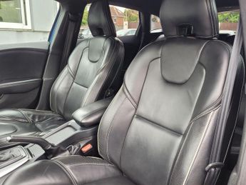 Volvo V40 1.5 T2 R-Design Pro Auto Euro 6 (s/s) 5dr