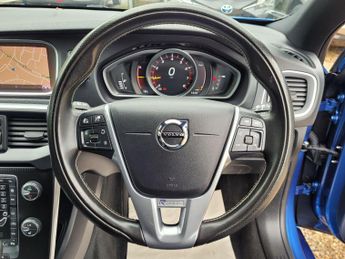 Volvo V40 1.5 T2 R-Design Pro Auto Euro 6 (s/s) 5dr