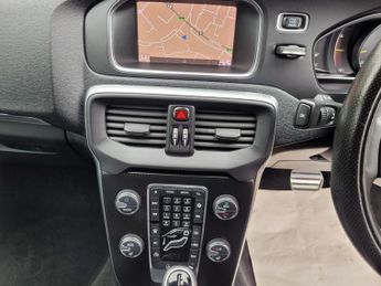 Volvo V40 1.5 T2 R-Design Pro Auto Euro 6 (s/s) 5dr
