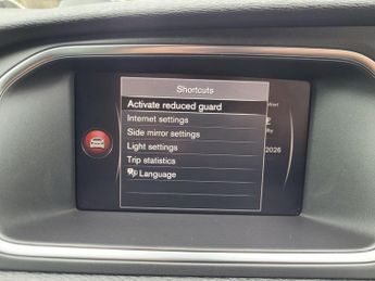 Volvo V40 1.5 T2 R-Design Pro Auto Euro 6 (s/s) 5dr