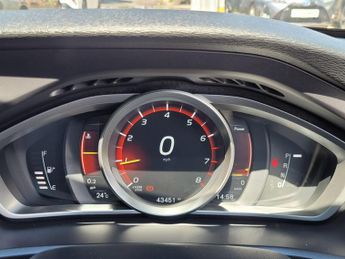 Volvo V40 1.5 T2 R-Design Pro Auto Euro 6 (s/s) 5dr