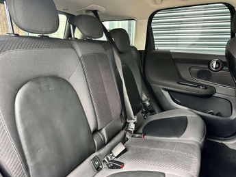MINI Countryman 1.5 Countryman Cooper Auto 5dr