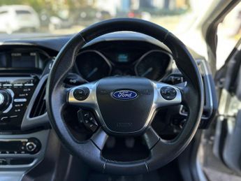 Ford Focus 1.6 Titanium Euro 5 5dr