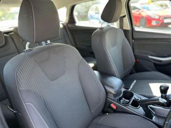 Ford Focus 1.6 Titanium Euro 5 5dr