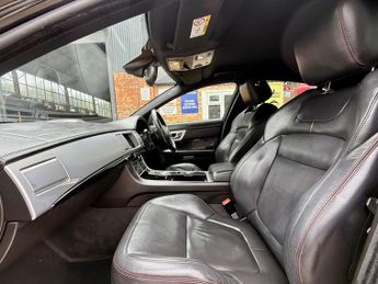 Jaguar XF 2.2d R-Sport Black Auto Euro 5 (s/s) 4dr