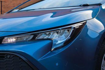 Toyota Corolla 2.0 VVT-h Icon Tech Touring Sports CVT Euro 6 (s/s) 5dr