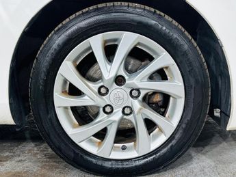 Toyota Auris 1.8 VVT-h Business Edition CVT Euro 6 (s/s) 5dr