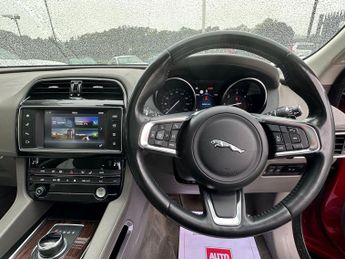 Jaguar F-PACE 2.0 D180 Portfolio Auto AWD Euro 6 (s/s) 5dr