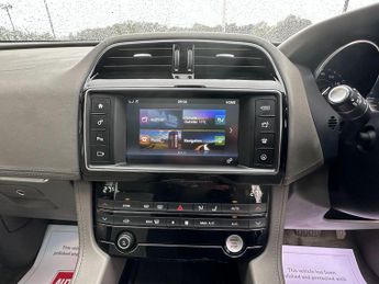 Jaguar F-PACE 2.0 D180 Portfolio Auto AWD Euro 6 (s/s) 5dr