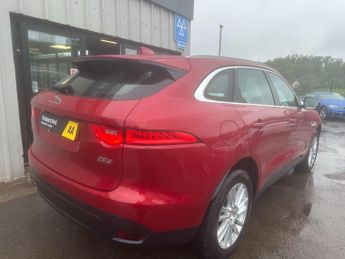Jaguar F-PACE 2.0 D180 Portfolio Auto AWD Euro 6 (s/s) 5dr