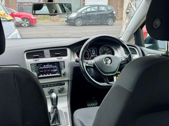 Volkswagen Golf 1.6 TDI BlueMotion Tech Match DSG Euro 5 (s/s) 5dr
