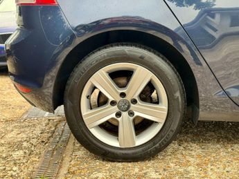 Volkswagen Golf 1.6 TDI BlueMotion Tech Match DSG Euro 5 (s/s) 5dr
