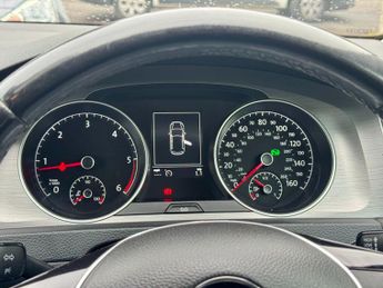 Volkswagen Golf 1.6 TDI BlueMotion Tech Match DSG Euro 5 (s/s) 5dr