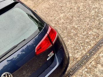Volkswagen Golf 1.6 TDI BlueMotion Tech Match DSG Euro 5 (s/s) 5dr