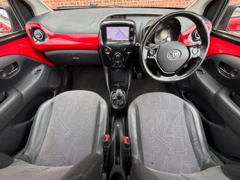 Toyota AYGO 1.0 VVT-i x-pression x-wave Euro 5 5dr Euro 5
