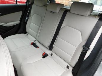 Mercedes-Benz A Class 1.6 A180 Sport (Executive) 7G-DCT Euro 6 (s/s) 5dr