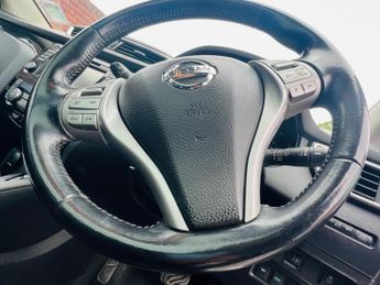 Nissan Qashqai 1.6 dCi Acenta Premium XTRON 2WD Euro 5 (s/s) 5dr