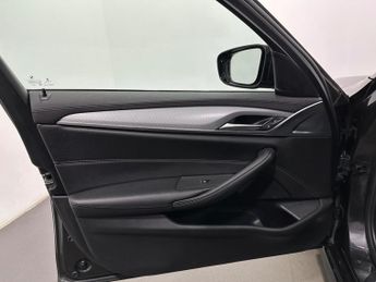 BMW 5 Series 2.0 520d M Sport Touring Auto Euro 6 (s/s) 5dr