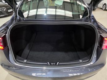 Tesla Model 3 (Dual Motor) Performance Auto 4WDE 4dr (Performance Upgrade)