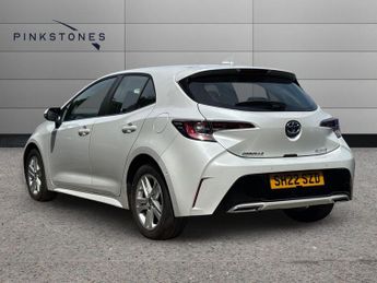 Toyota Corolla 2.0 VVT-h Icon Tech CVT Euro 6 (s/s) 5dr
