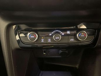 Vauxhall Corsa Electric 50kWh SE Nav Premium Hatchback 5dr Electric Auto (7.4Kw Charger)