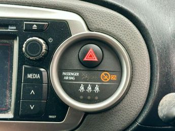 Toyota Yaris 1.33 Dual VVT-i TR Multidrive S Euro 5 5dr