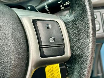 Toyota Yaris 1.33 Dual VVT-i TR Multidrive S Euro 5 5dr