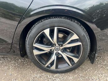 Volvo V60 2.0 D3 R-Design Plus Auto Euro 6 (s/s) 5dr