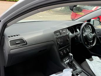 Volkswagen Golf 1.6 TDI SE DSG Euro 6 (s/s) 5dr