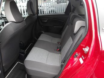 Toyota Yaris 1.5 VVT-h Y20 Bi-tone E-CVT Euro 6 (s/s) 5dr