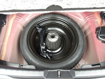 Toyota Yaris 1.5 VVT-h Y20 Bi-tone E-CVT Euro 6 (s/s) 5dr