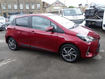 Toyota Yaris 1.5 VVT-h Y20 Bi-tone E-CVT Euro 6 (s/s) 5dr