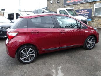 Toyota Yaris 1.5 VVT-h Y20 Bi-tone E-CVT Euro 6 (s/s) 5dr