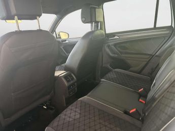 Volkswagen Tiguan 1.5 TSI R-Line SUV 5dr Petrol DSG Euro 6 (s/s) (150 ps)