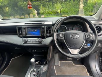 Toyota RAV4 2.5 VVT-h Icon Tech CVT Euro 6 (s/s) 5dr