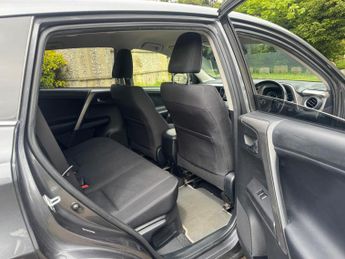 Toyota RAV4 2.5 VVT-h Icon Tech CVT Euro 6 (s/s) 5dr