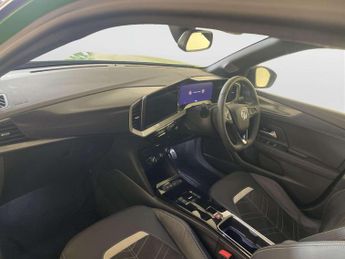 Vauxhall Mokka Electric 54kWh Ultimate SUV 5dr Electric Auto (Long Range) (156 ps)