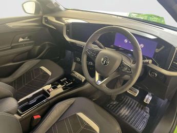 Vauxhall Mokka Electric 54kWh Ultimate SUV 5dr Electric Auto (Long Range) (156 ps)