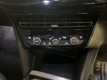 Vauxhall Mokka Electric 54kWh Ultimate SUV 5dr Electric Auto (Long Range) (156 ps)