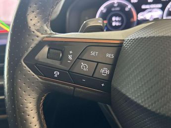CUPRA Formentor 1.4 eHybrid 12.8kWh V2 SUV 5dr Petrol Plug-in Hybrid DSG Euro 6 