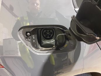 Volkswagen e-Golf 35.8kWh e-Golf Auto 5dr