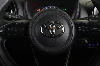 Toyota Aygo X 1.0 VVT-i Edge x-shift Euro 6 (s/s) 5dr