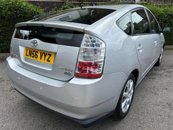 Toyota Prius 1.5 T4 CVT 5dr